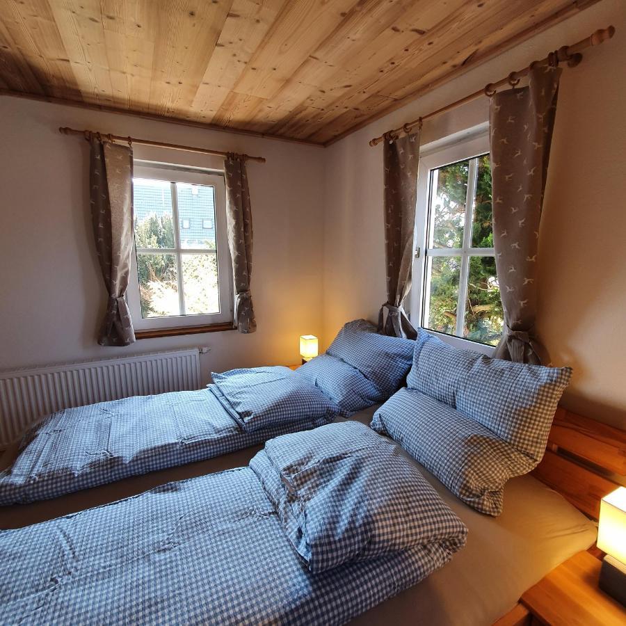 Alte Backstube - Ferienwohnung Huettenstube Und Ferienzimmer Auszeit Erkenbrechtsweiler Exterior photo